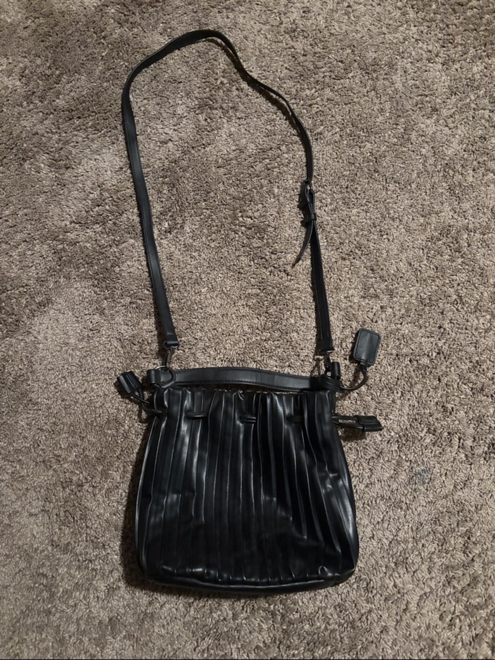 Women's Black Pleated Crossbody Bag with Adjustable Strap